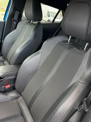 Peugeot 2008 2022 GT EAT8