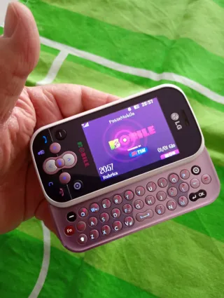 TELEFONO CELLULARE KG MODELLO TRIBE KS360 MTV