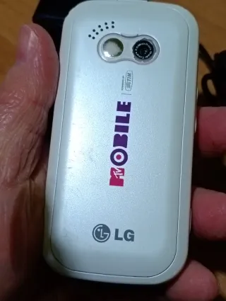 TELEFONO CELLULARE KG MODELLO TRIBE KS360 MTV