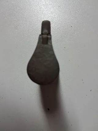 Candado antiguo de combinación con letras