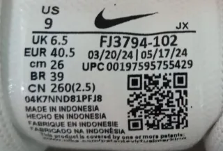 Zapatillas Nike Beige y Blancas