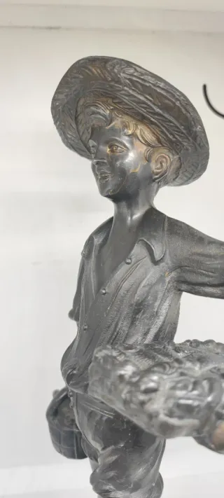 Statuetta bronzo scugnizzo pescivendolo