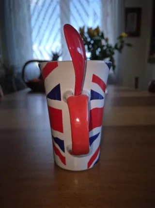 Tazza con bandiera Union Jack e cucchiaino