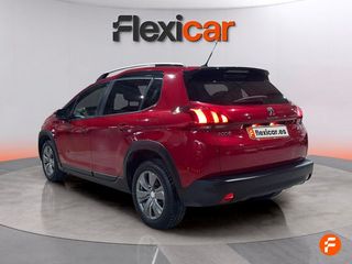 Peugeot 2008 Signature PureTech 110 S&S 6 Vel. MAN