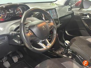 Peugeot 2008 Signature PureTech 110 S&S 6 Vel. MAN