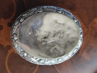 Cajita antigua decorada