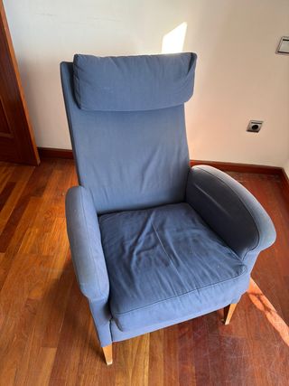 Sillón azul de tela