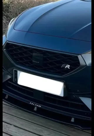 Emblema FR Parrilla Delantera