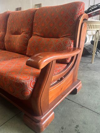 SOFÁ DE 3 PALAZAS + 2 SILLONES (MARRÓN Y NARANJA)