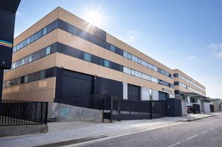 Nave industrial en alquiler en Bufalà en Badalona