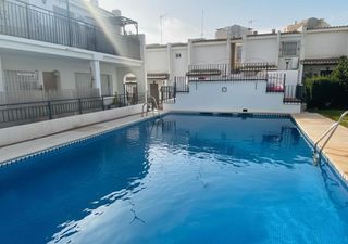 Casa adosada en alquiler en Playamar en Torremolinos