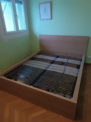 Cama de 1'60m×2m de Ikea.