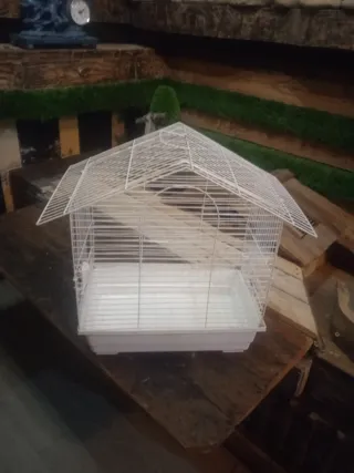 Jaula para pájaros blanca