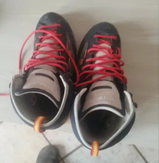 Scarponi Fitwell n.42 trekking