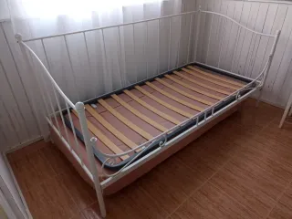 Somier d láminas sin patas y estructura cama divan