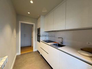 Piso en alquiler en Zona de Plaza de Barcelos en Pontevedra