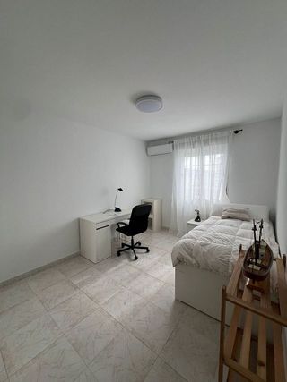 Piso en alquiler en Sector Sur  - La Palmera - Reina Mercedes en Sevilla