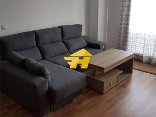 Piso en alquiler en Poniente-Norte - Miralbaida - Parque Azahara en Córdoba