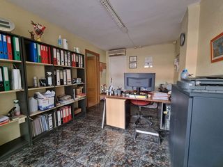 Local comercial en venta en La Guineueta en Barcelona