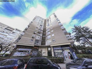 Piso en venta en Lucero en Madrid