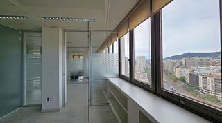 Oficina en alquiler en Les Corts en Barcelona
