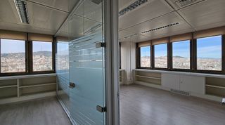 Oficina en alquiler en Les Corts en Barcelona