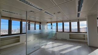 Oficina en alquiler en Les Corts en Barcelona