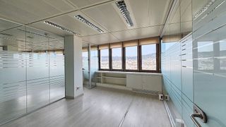 Oficina en alquiler en Les Corts en Barcelona