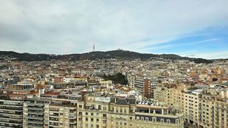 Oficina en alquiler en Les Corts en Barcelona