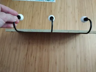 Perchero de pared con 3 ganchos