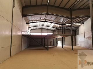 Nave industrial en venta en Campillos