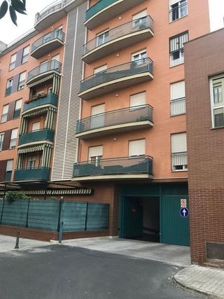 Garaje en venta en Colores - Entreparques en Sevilla