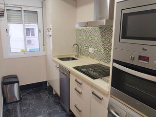 Piso en alquiler en Cruz Roja en Sevilla