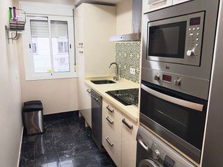 Piso en alquiler en Cruz Roja en Sevilla