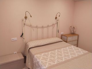 Piso en alquiler en Cruz Roja en Sevilla