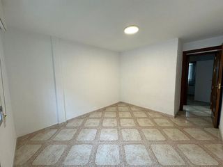 Piso en alquiler en Ambroz en Madrid