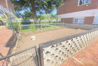 Chalet en venta en Humanes