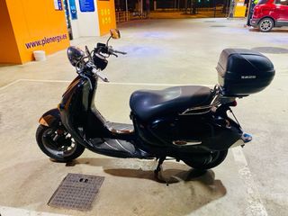 Aprilia Habana Custom 50cc Scooter Negra