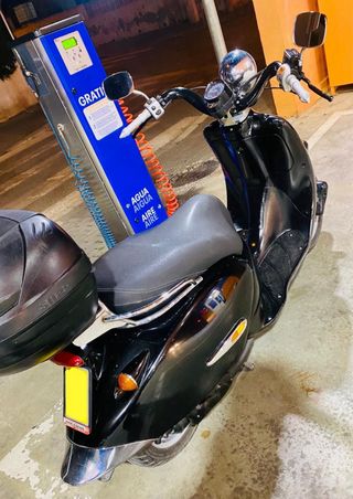 Aprilia Habana Custom 50cc Scooter Negra