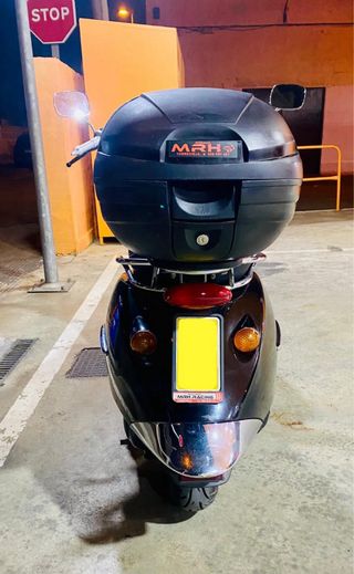 Aprilia Habana Custom 50cc Scooter Negra