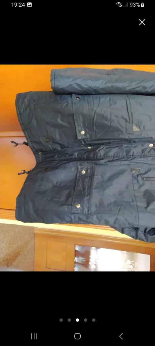 Anorak verde capucha XL Talla como XXL amplia