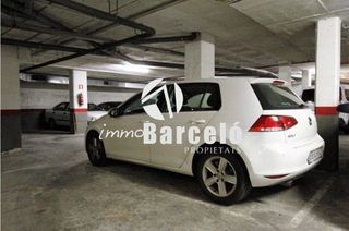 Garaje en venta en El Poblenou en Barcelona