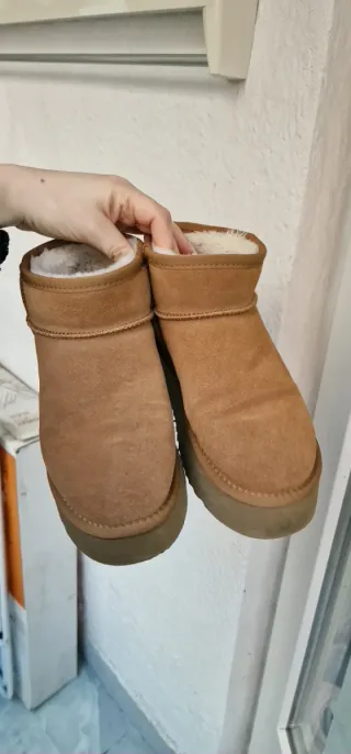 Botas UGG - modelo Classic Mini 38