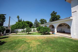Chalet en venta en La Granja-La Colina-Los Pastores en Algeciras