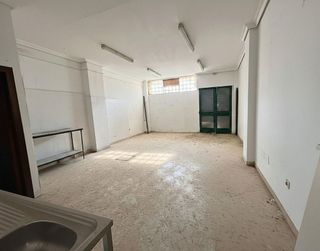 Local comercial en venta en Vista Azul - Consolación en Dos Hermanas