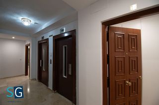 Piso en venta en Camino de Ronda - Rosaleda en Granada