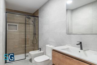 Piso en venta en Camino de Ronda - Rosaleda en Granada