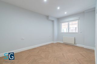 Piso en venta en Camino de Ronda - Rosaleda en Granada