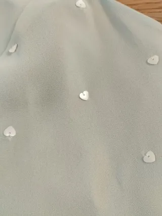 Top verde agua con corazones