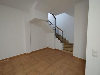 Casa adosada en alquiler en Chilches – Cajiz en Vélez-Málaga